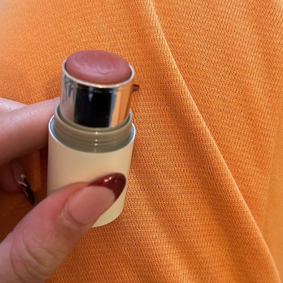 ILIA BLUSH - NEVER USED - Picture 3 of 3
